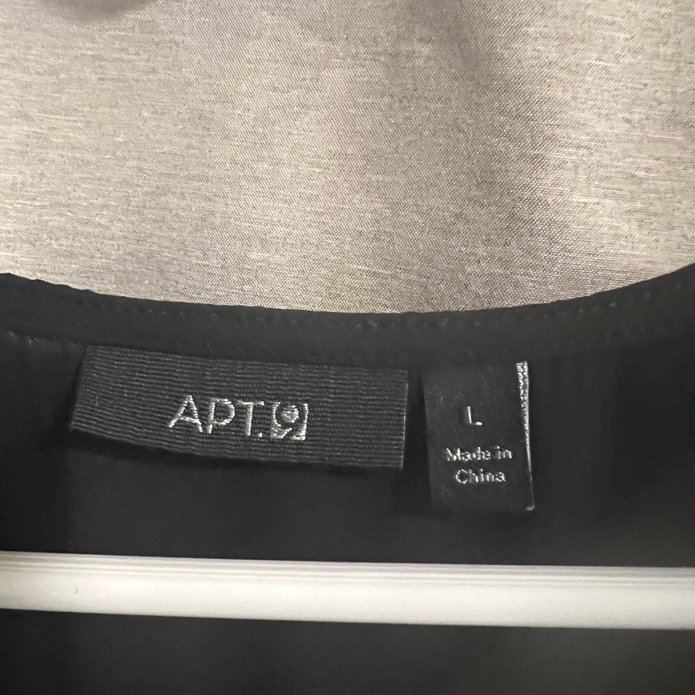Apt. 9 sleeveless asymmetrical black blouse. Slits on both sides, large - Picture 6 of 8